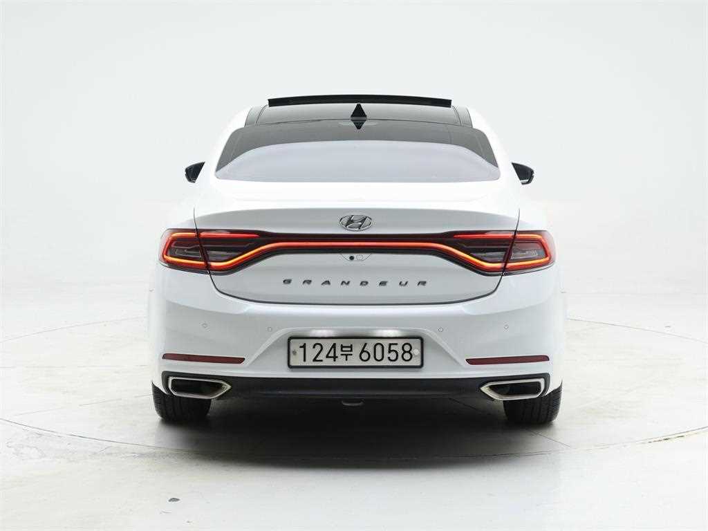 HYUNDAI Grandeur - Vista 5