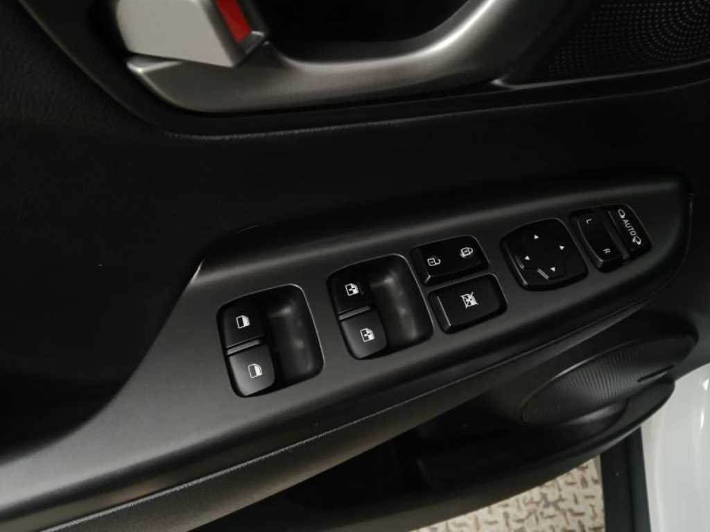 HYUNDAI Kona - Vista 11