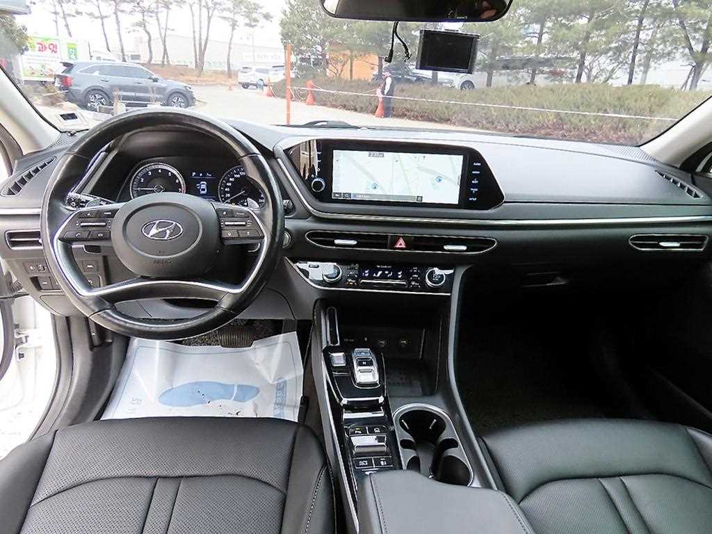 HYUNDAI Sonata - Vista 7