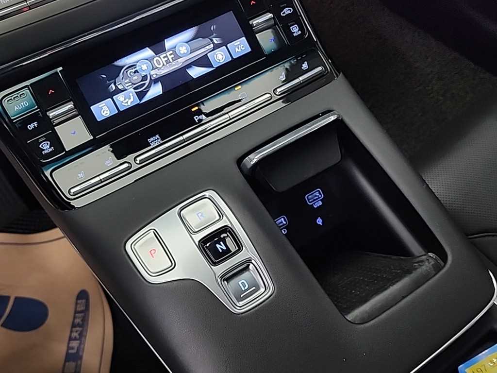 HYUNDAI Grandeur - Vista 8