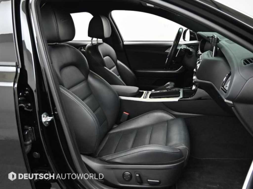 KIA Stinger - Vista 10