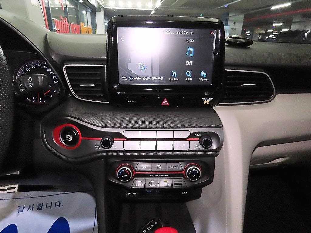 HYUNDAI Veloster - Vista 11