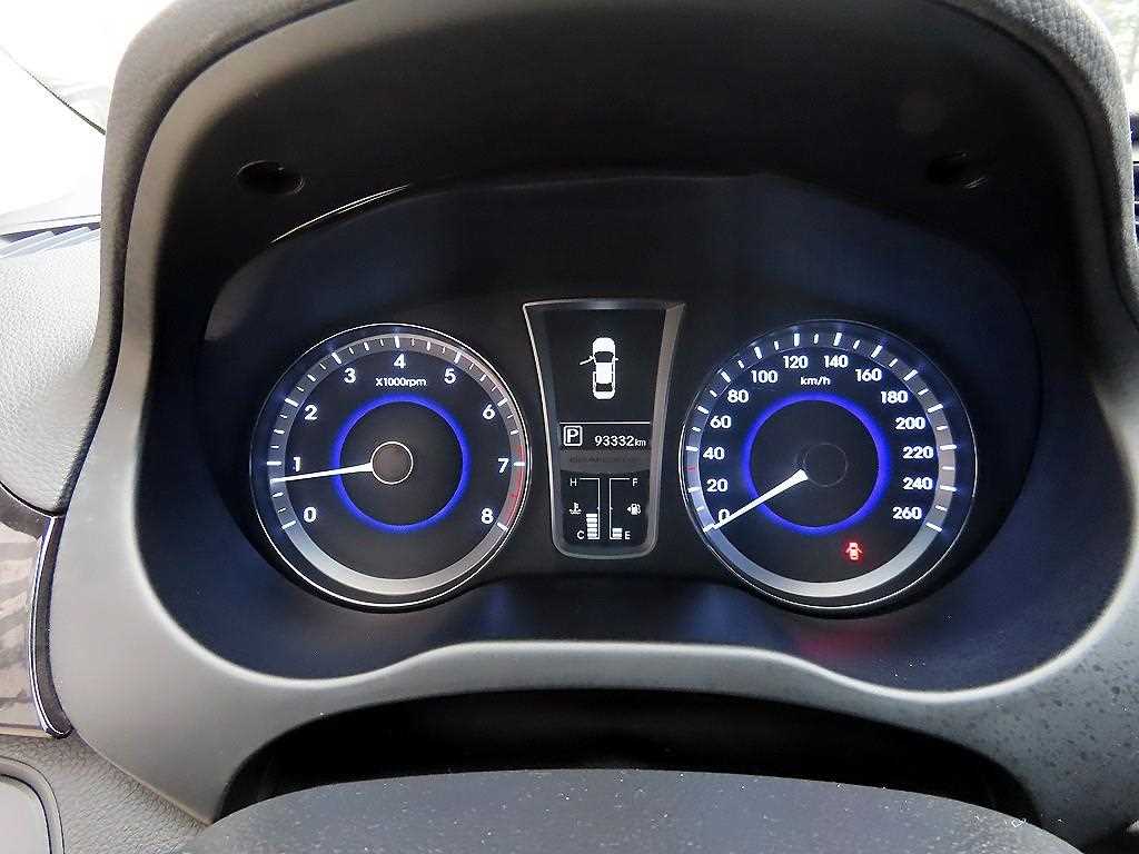 HYUNDAI Grandeur - Vista 9