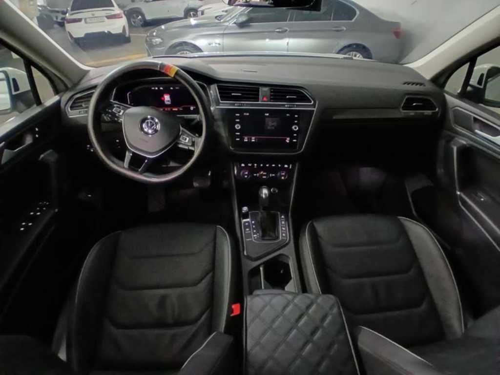 Volkswagen Tiguan - Vista 6