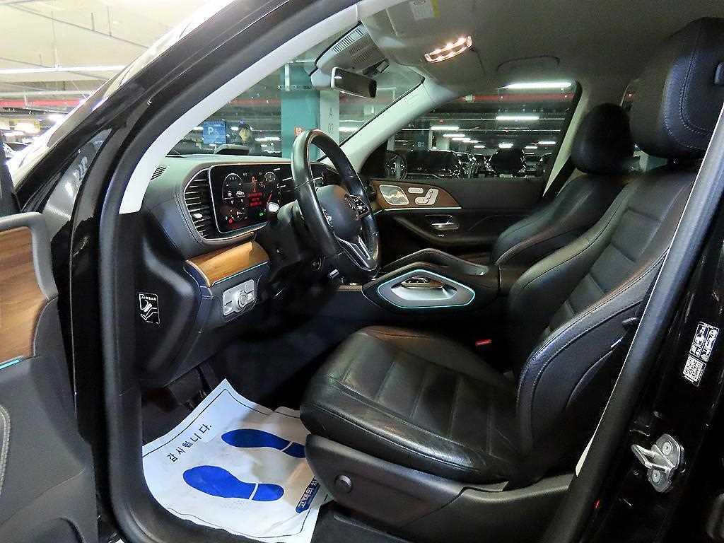 Mercedes Benz GLE Class - Vista 6