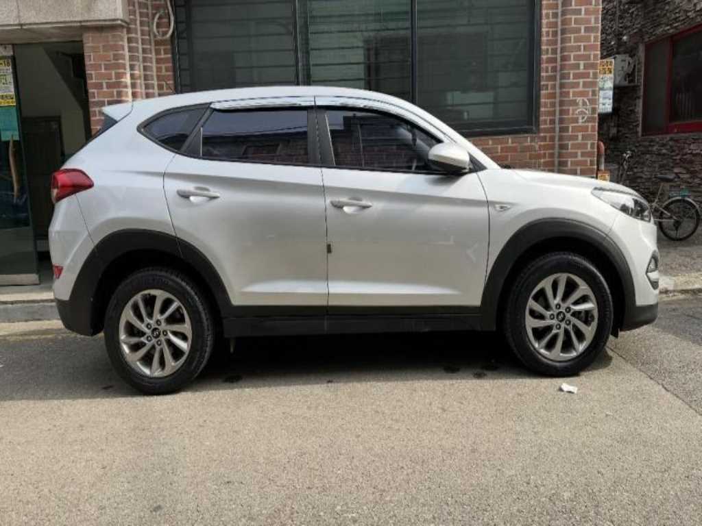 HYUNDAI Tucson - Vista 2