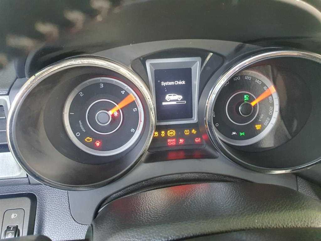 Ssangyong Tivoli - Vista 5