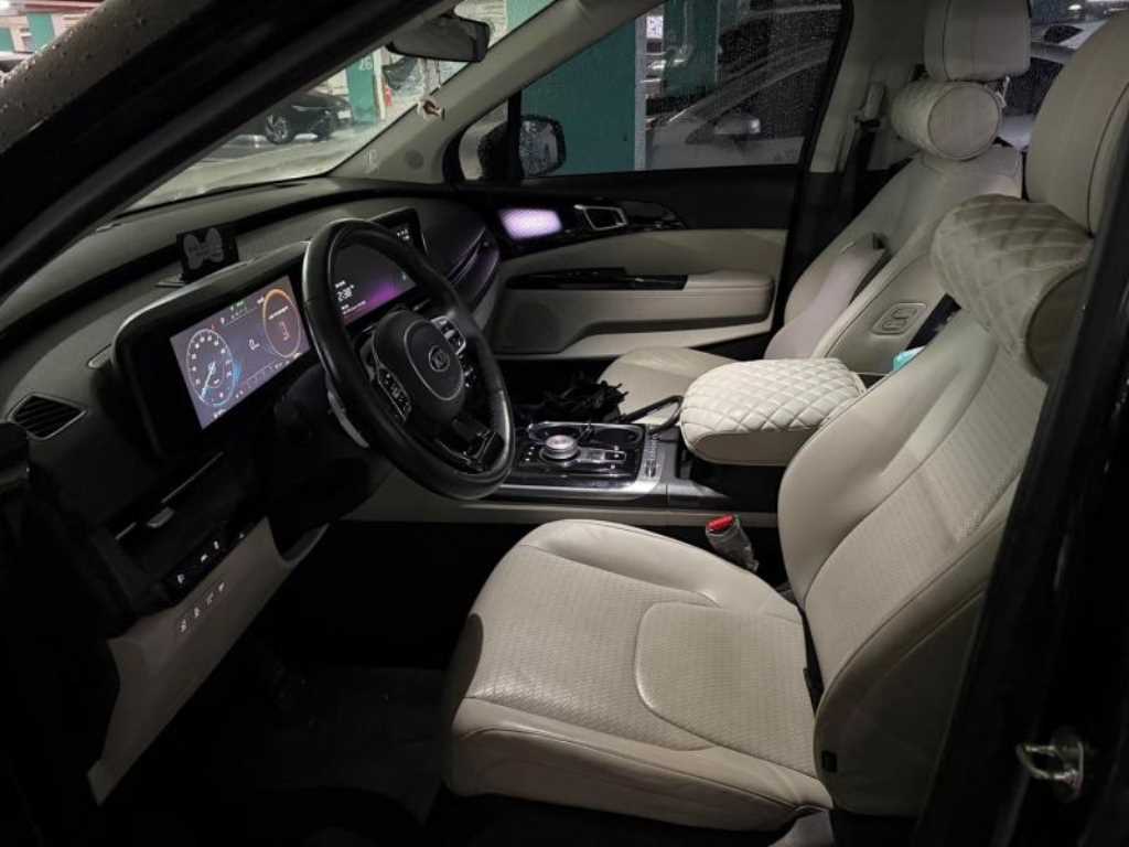 KIA Carnival - Vista 9