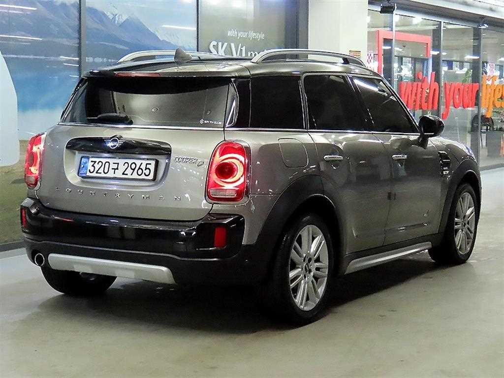 Mini Countryman - Vista 4
