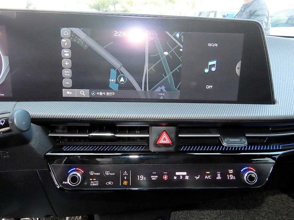 KIA EV6 2022 Negro - Importación desde Corea - HF Imports Iquique - Foto 14