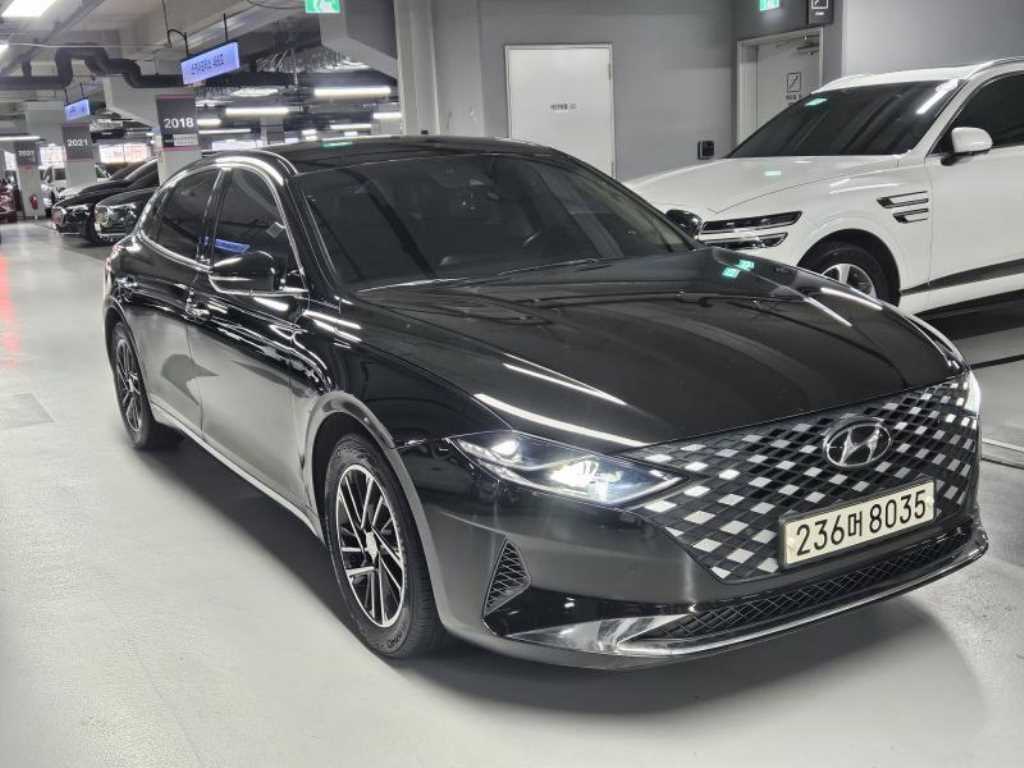 HYUNDAI Grandeur - Vista 2