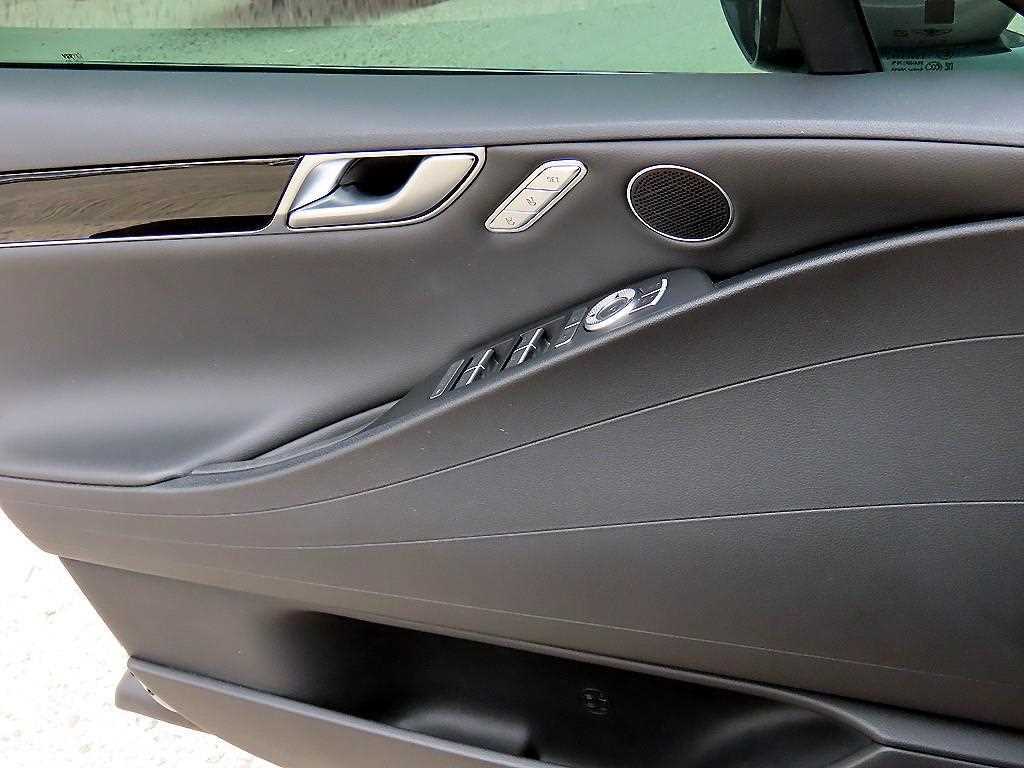 Genesis G80 - Vista 11