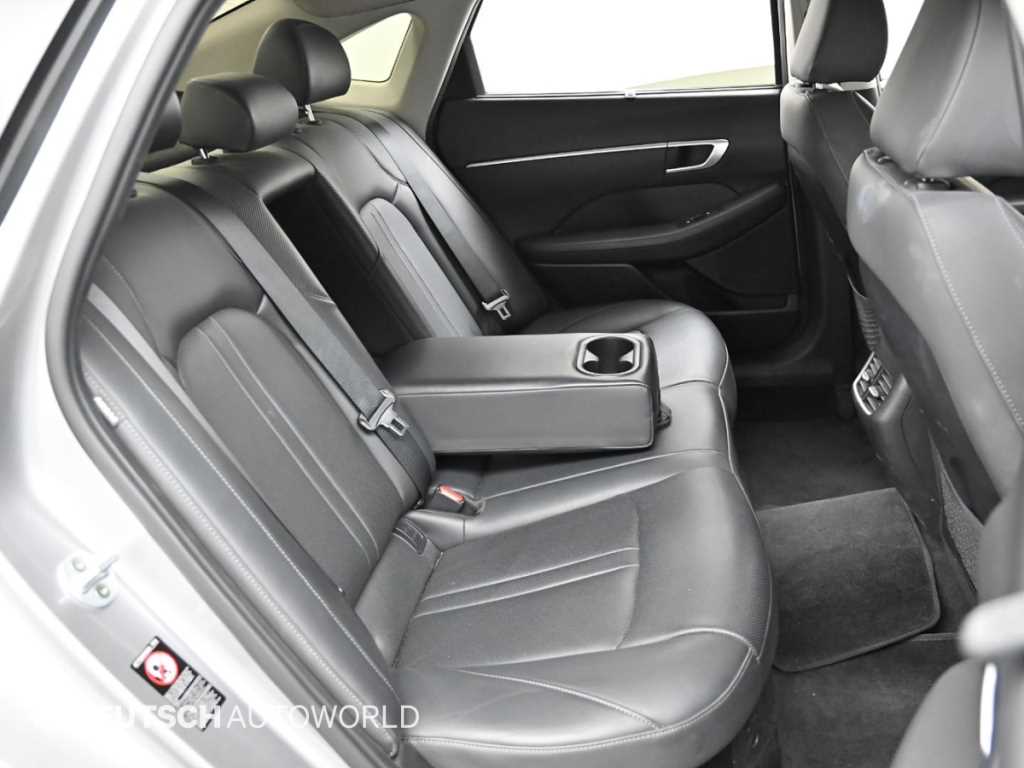 HYUNDAI Sonata - Vista 12