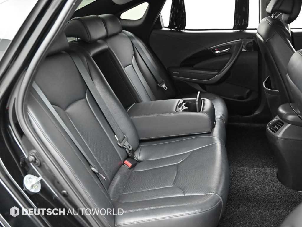 HYUNDAI Grandeur - Vista 12