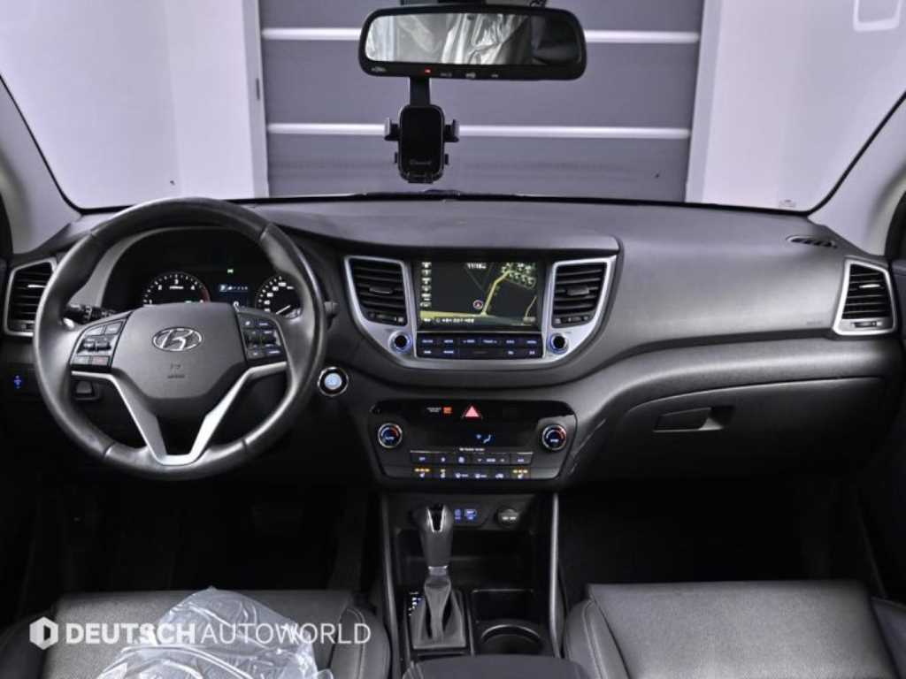 HYUNDAI Tucson - Vista 7