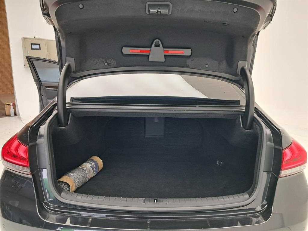 Genesis G80 2018 Negro - Importación desde Corea - HF Imports Iquique - Foto 18