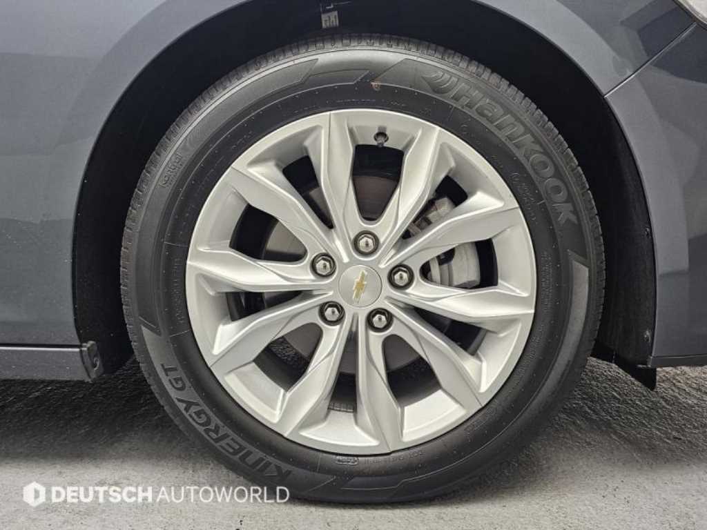 Chevrolet Malibu - Vista 5