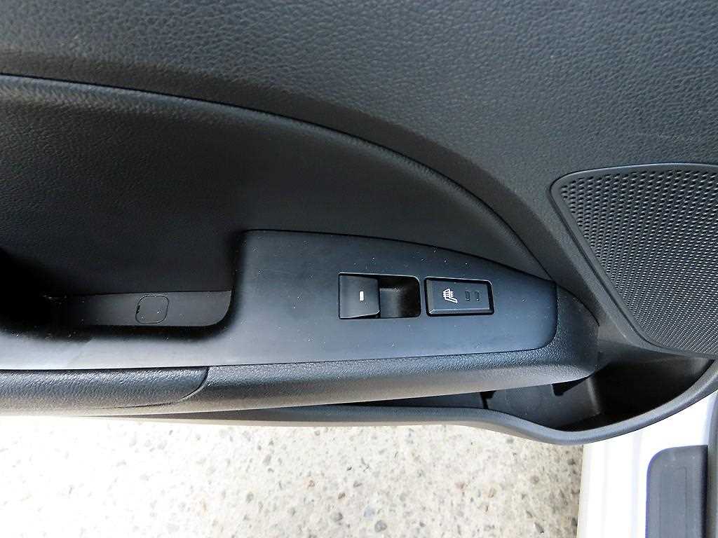 HYUNDAI Avante 2018 Blanco - Importación desde Corea - HF Imports Iquique - Foto 16