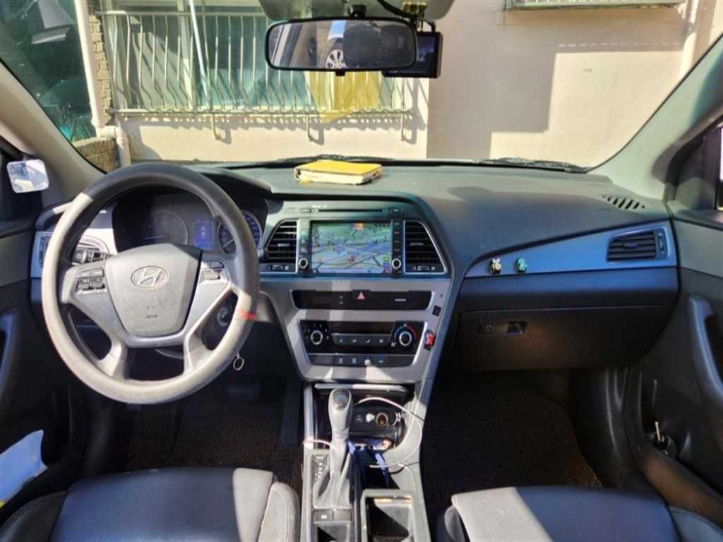 HYUNDAI Sonata - Vista 4