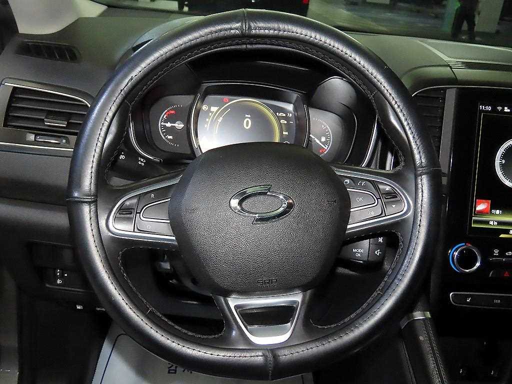 SAMSUNG QM6 - Vista 8