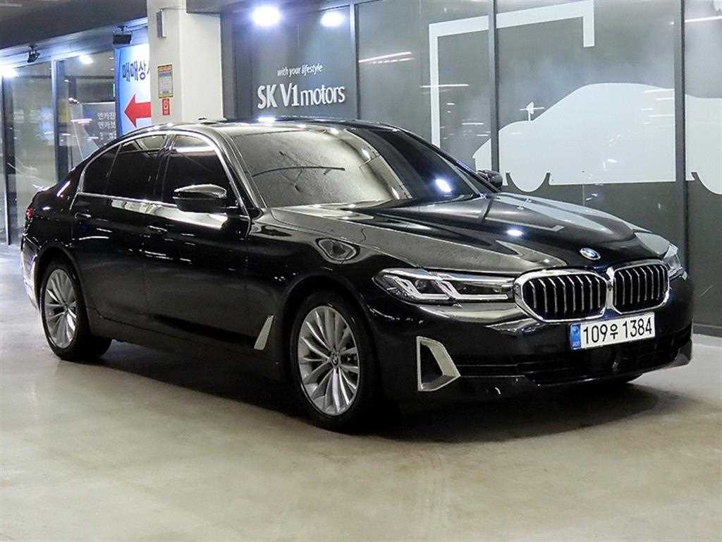 BMW 5 Series 2021 Negro - Importación desde Corea - HF Imports Iquique - Foto 1