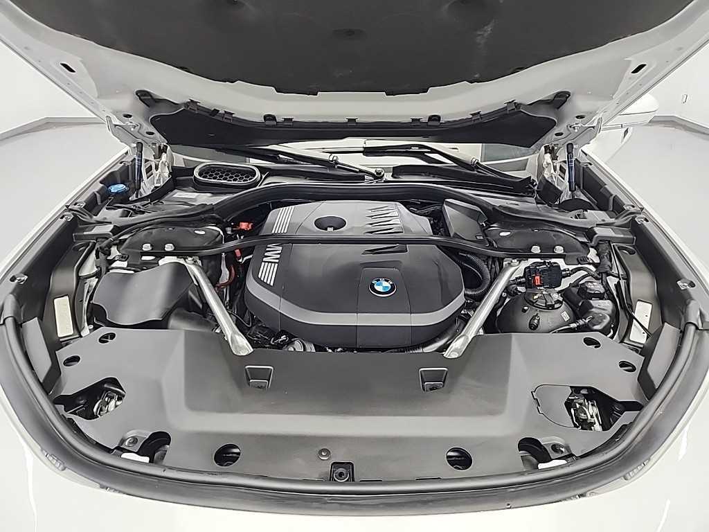 BMW 7 Series - Vista 5