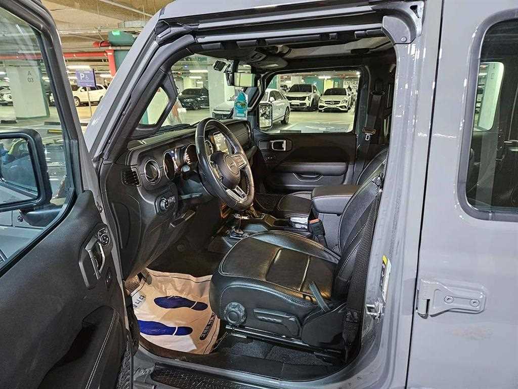 Jeep Wrangler - Vista 6