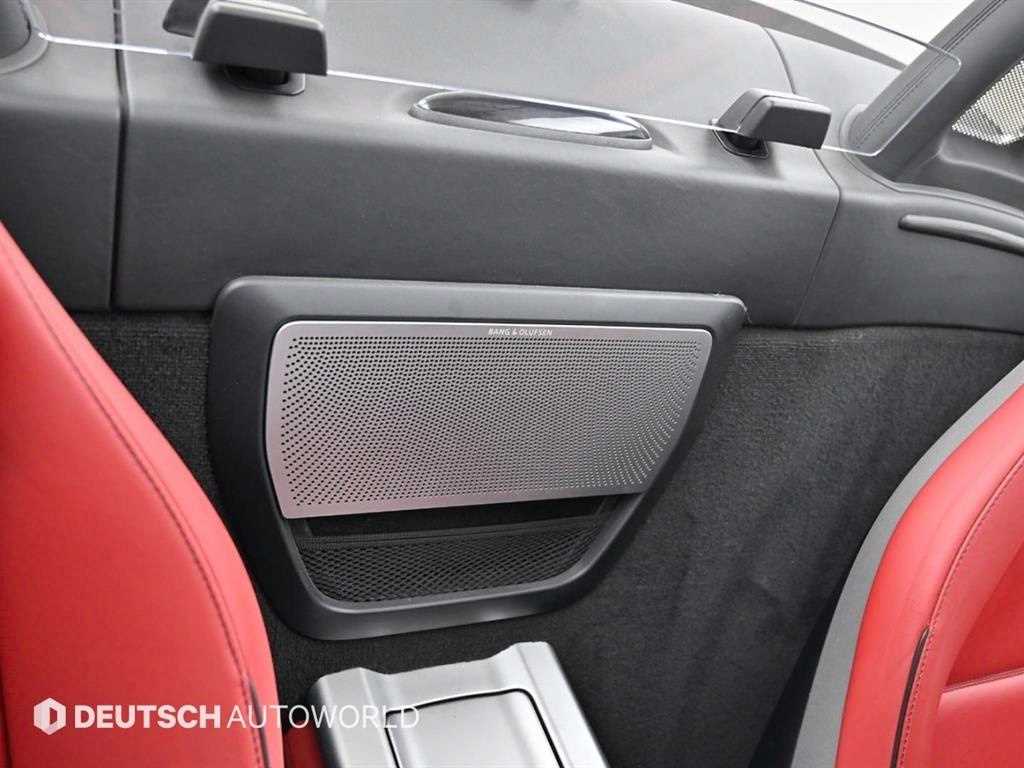 Mercedes Benz SLS AMG - Vista 12