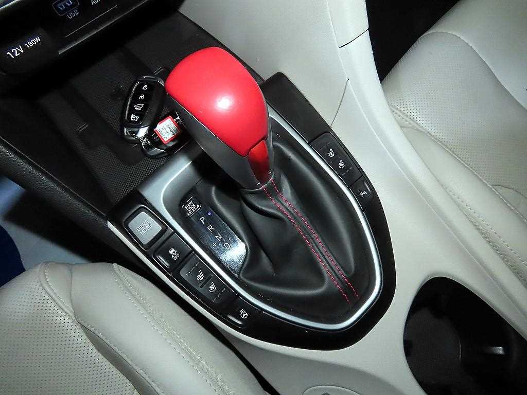 HYUNDAI Veloster - Vista 12