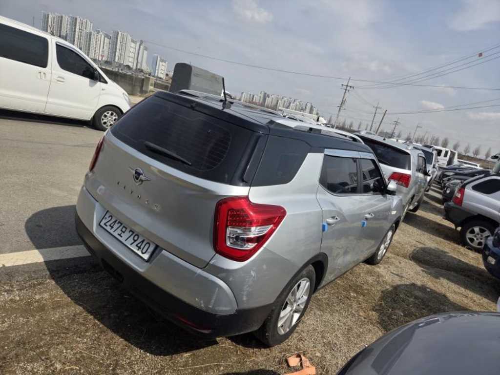 Ssangyong Tivoli - Vista 5