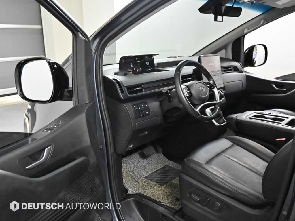 HYUNDAI Staria - Vista 11