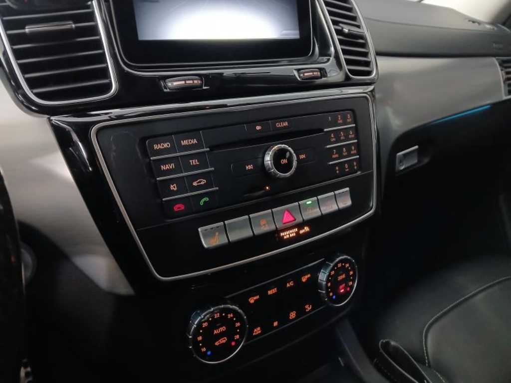 Mercedes Benz GLE Class - Vista 12