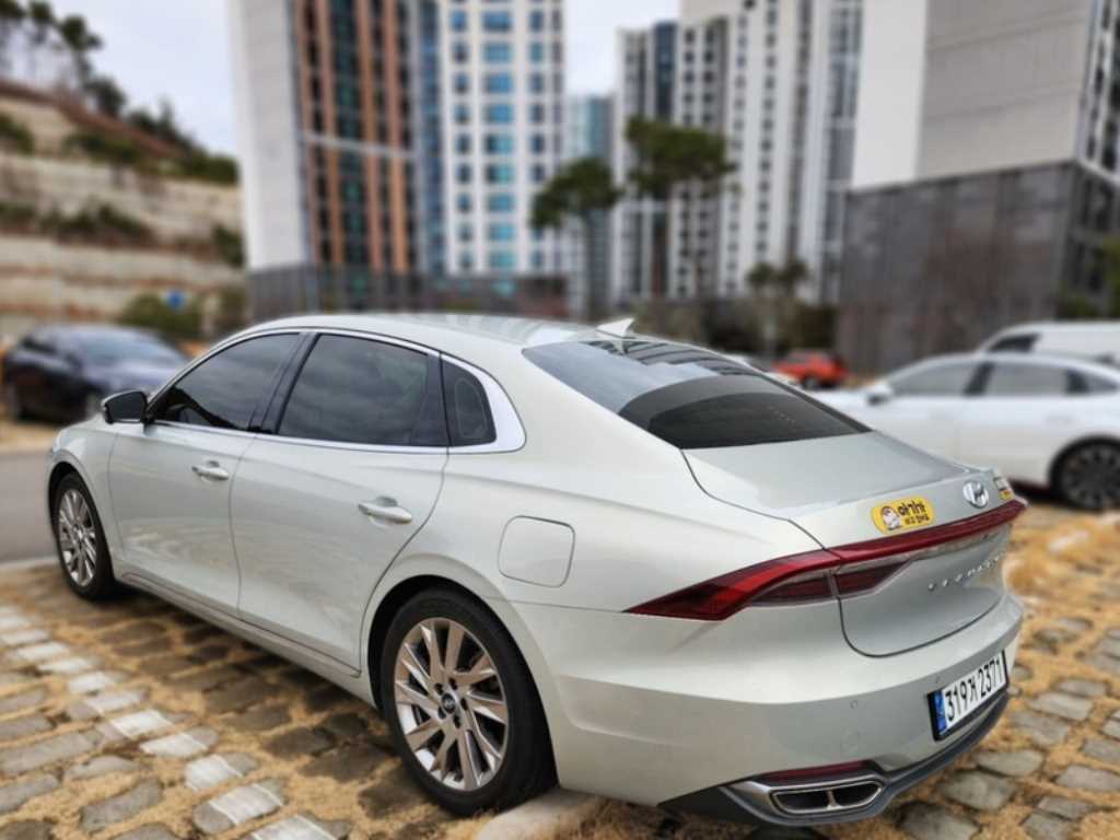 HYUNDAI Grandeur - Vista 5