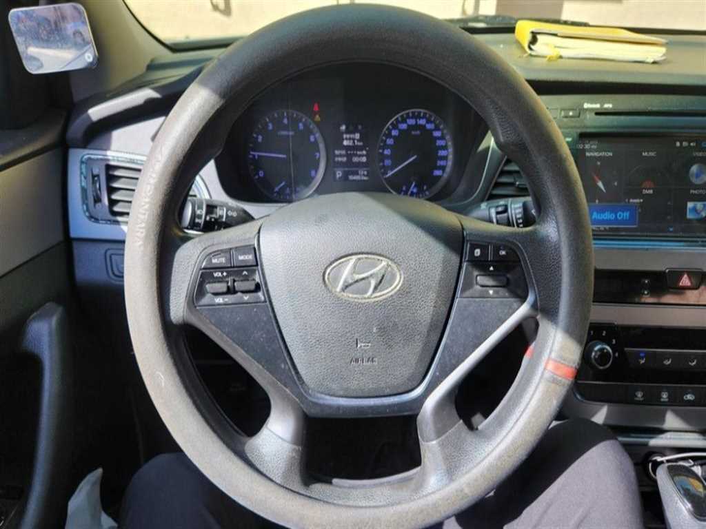 HYUNDAI Sonata - Vista 7