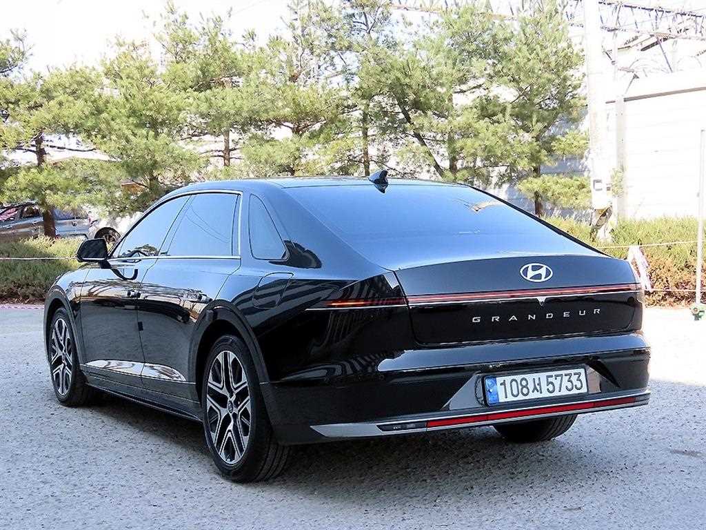 HYUNDAI Grandeur - Vista 3