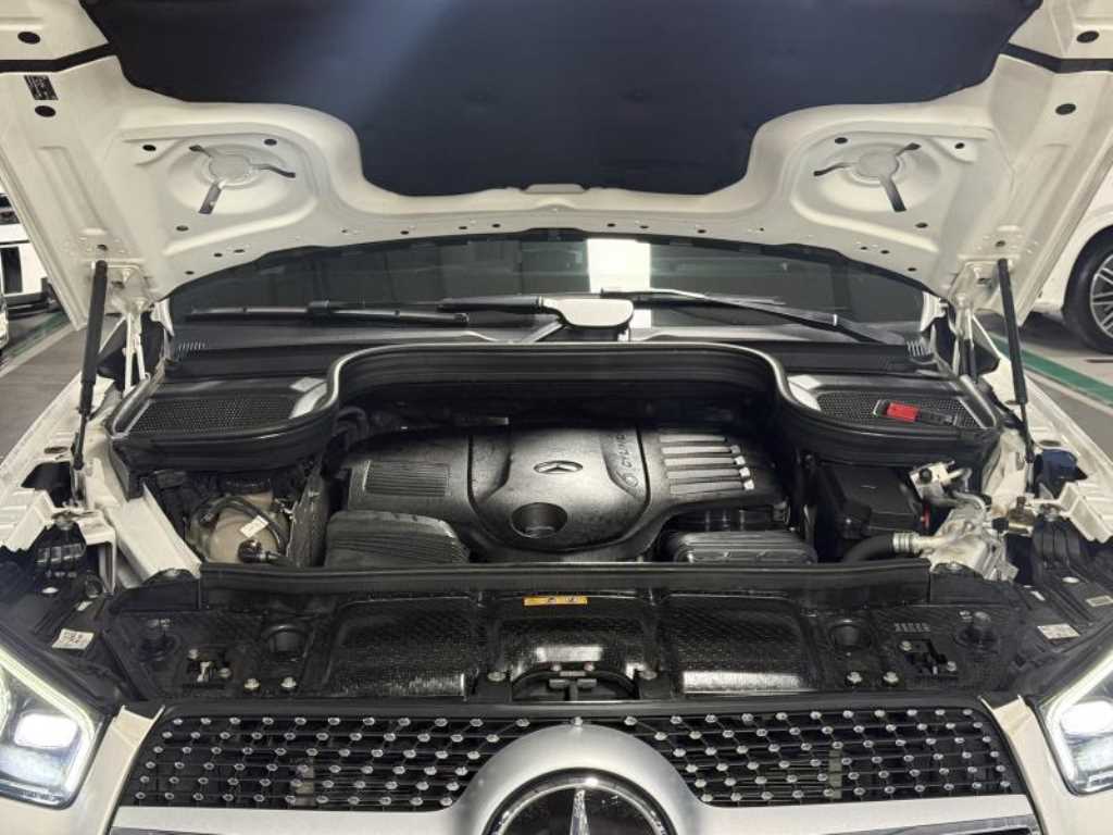 Mercedes Benz GLE Class - Vista 6