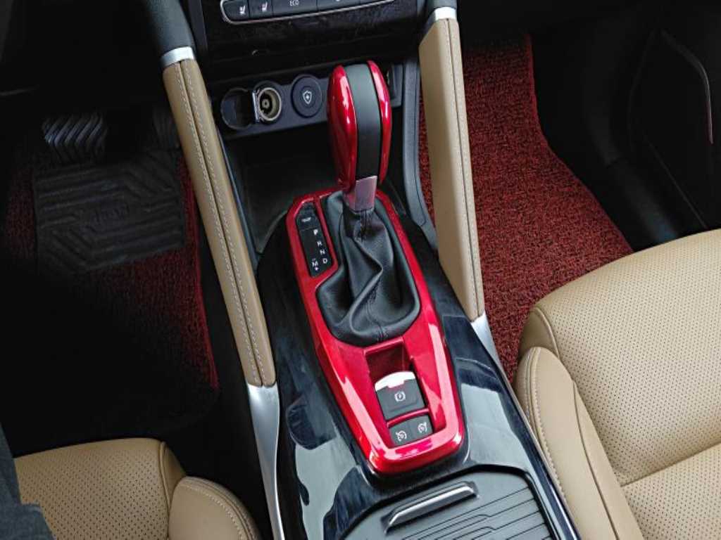 SAMSUNG QM6 - Vista 9