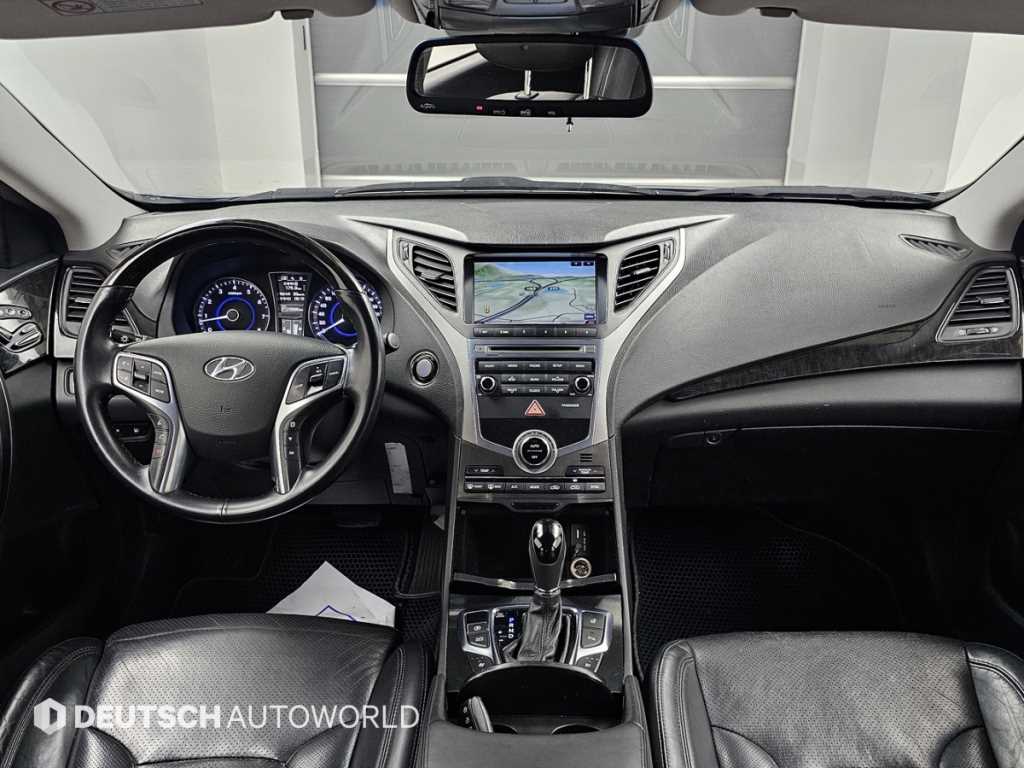 HYUNDAI Grandeur - Vista 7