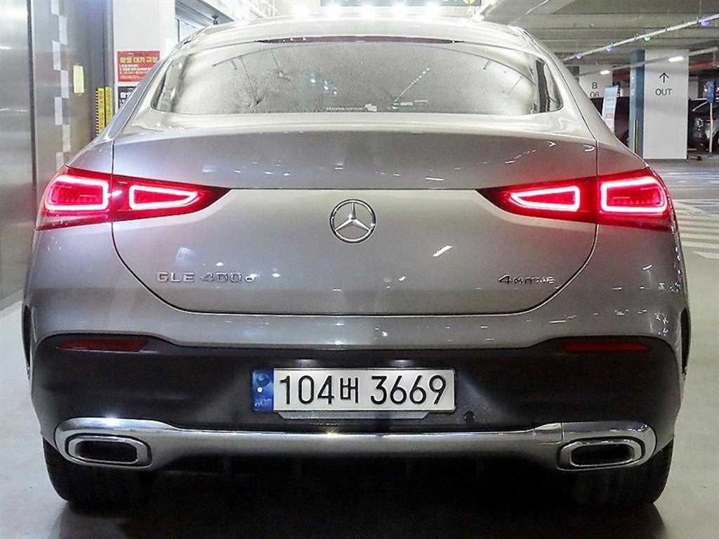 Mercedes Benz GLE Class - Vista 5