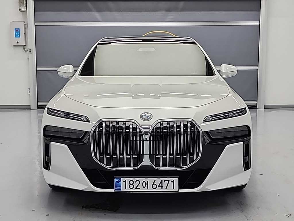 BMW 7 Series - Vista 2