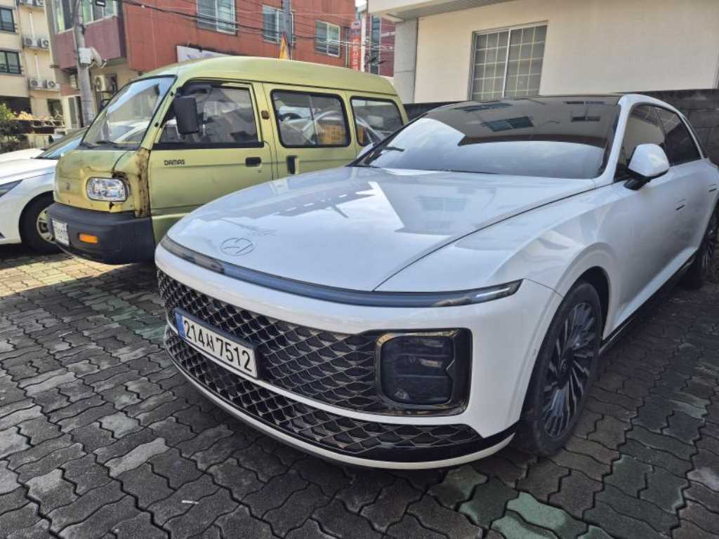 HYUNDAI Grandeur - Vista 3