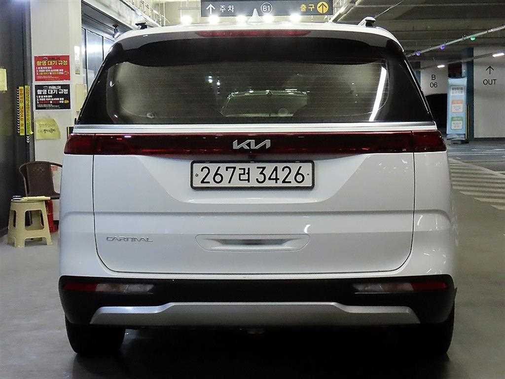 KIA Carnival - Vista 5