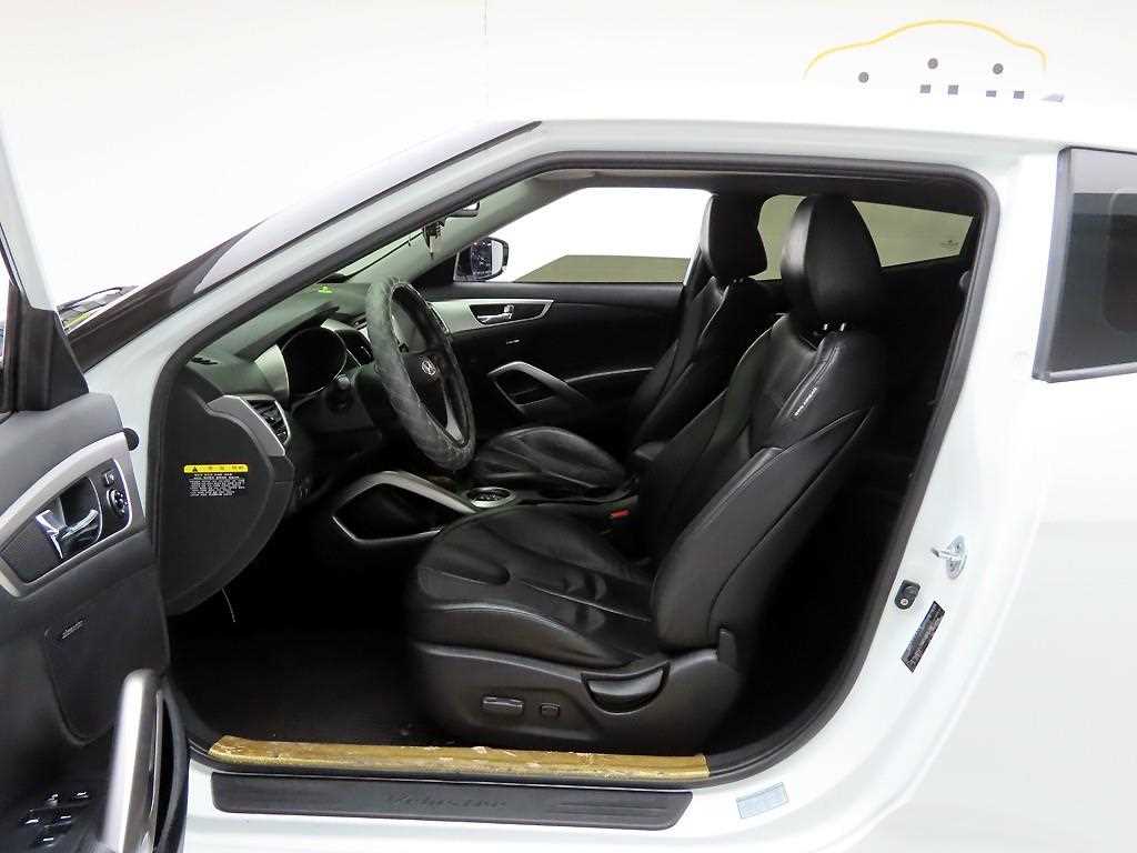 HYUNDAI Veloster - Vista 8