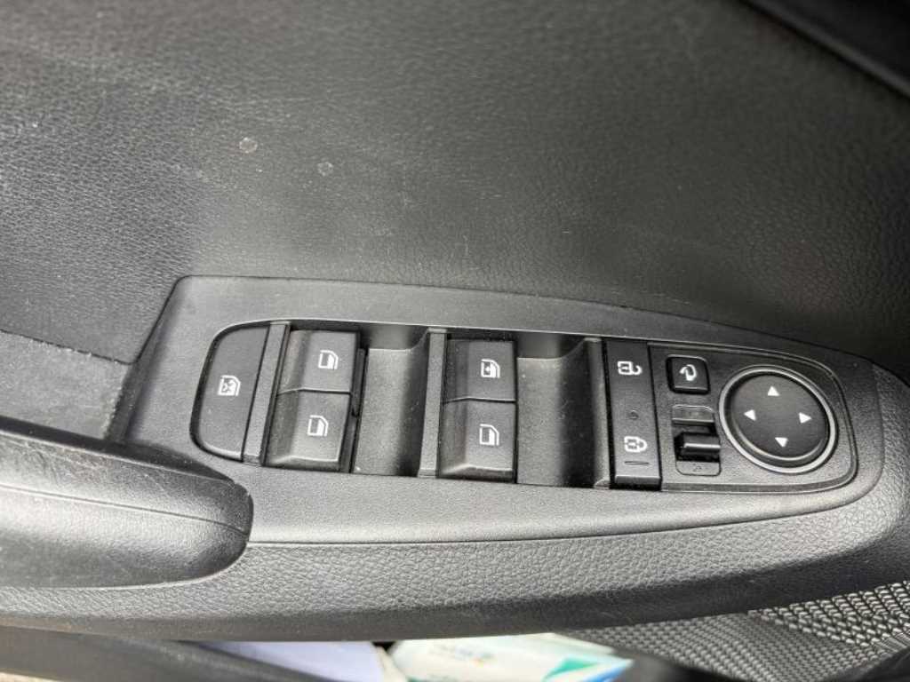 KIA Seltos 2022 Blanco - Importación desde Corea - HF Imports Iquique - Foto 17