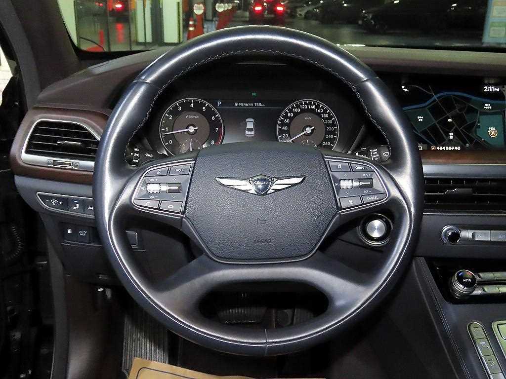 Genesis G90 - Vista 8