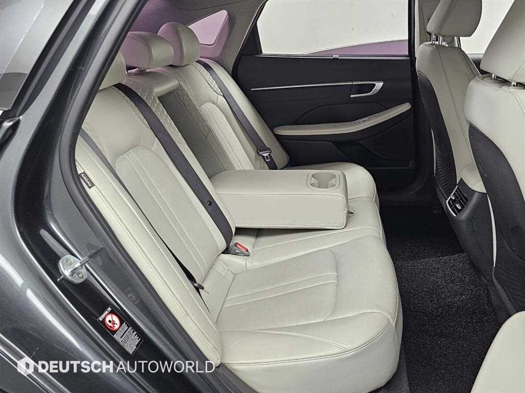 HYUNDAI Sonata - Vista 12