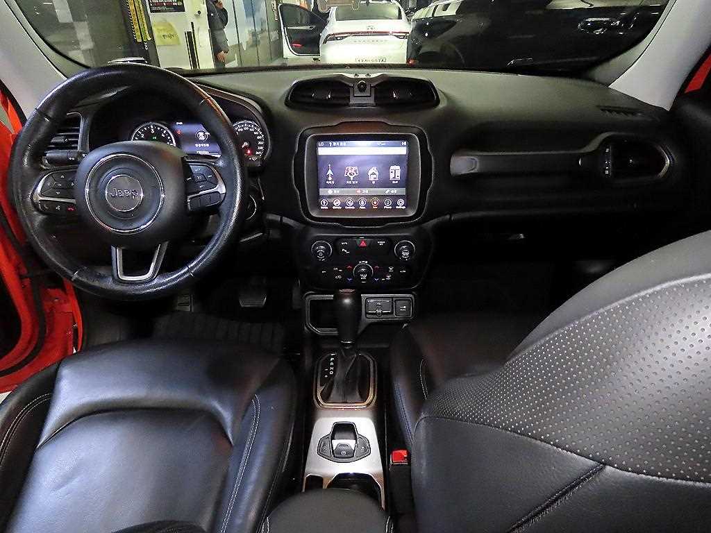 Jeep Renegade - Vista 10