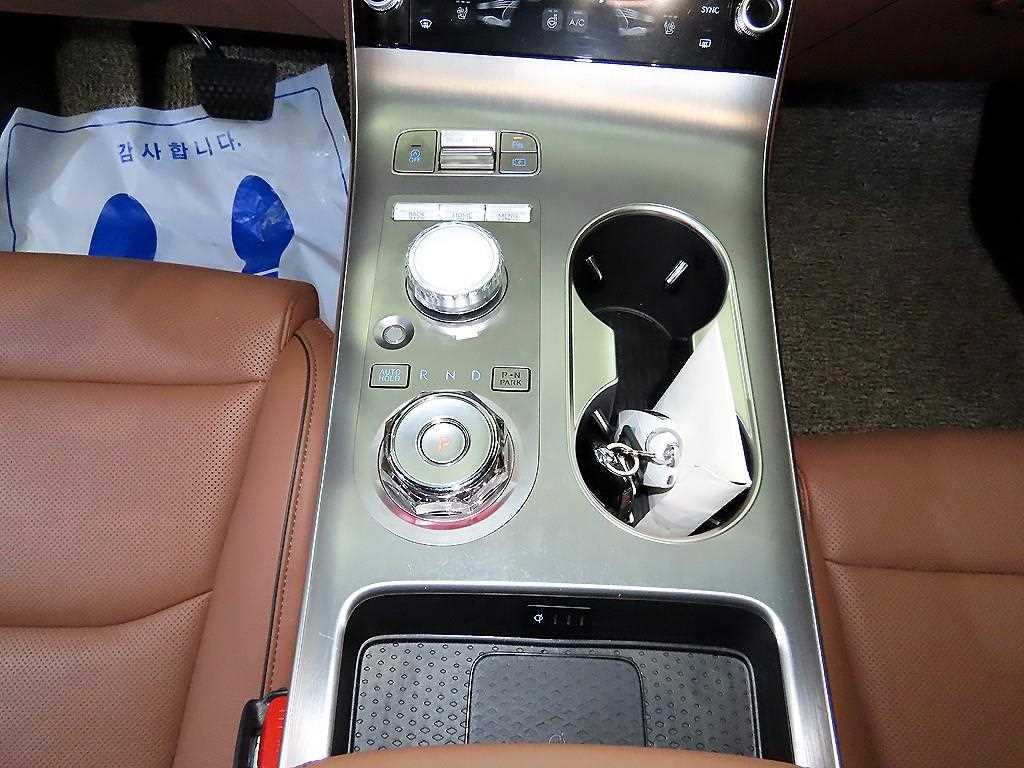 Genesis GV70 - Vista 12