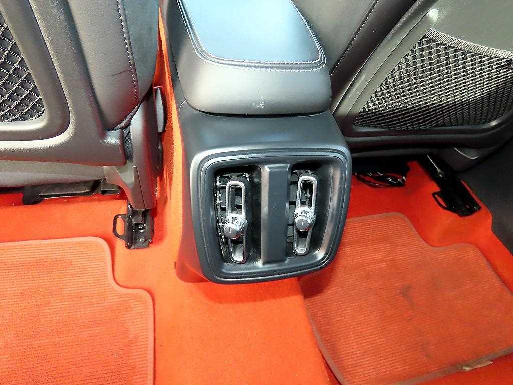 Volvo XC40 2020 Blanco - Importación desde Corea - HF Imports Iquique - Foto 15