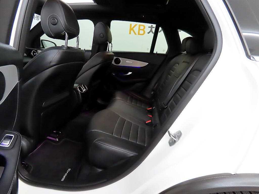 Mercedes Benz GLC Class - Vista 6